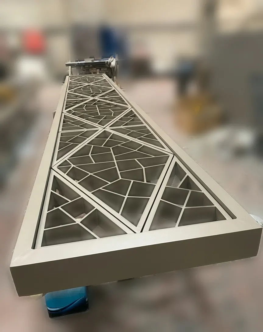 Long fold screen frame on the assembly floor